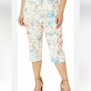 Gloria Vanderbilt Amanda White Floral Print Denim Capri Pedal Pushers Size 14